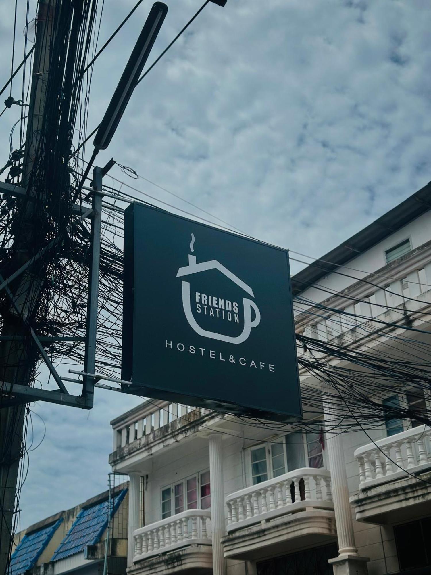 Champagne Hostel & Cafe Pattaya Zewnętrze zdjęcie