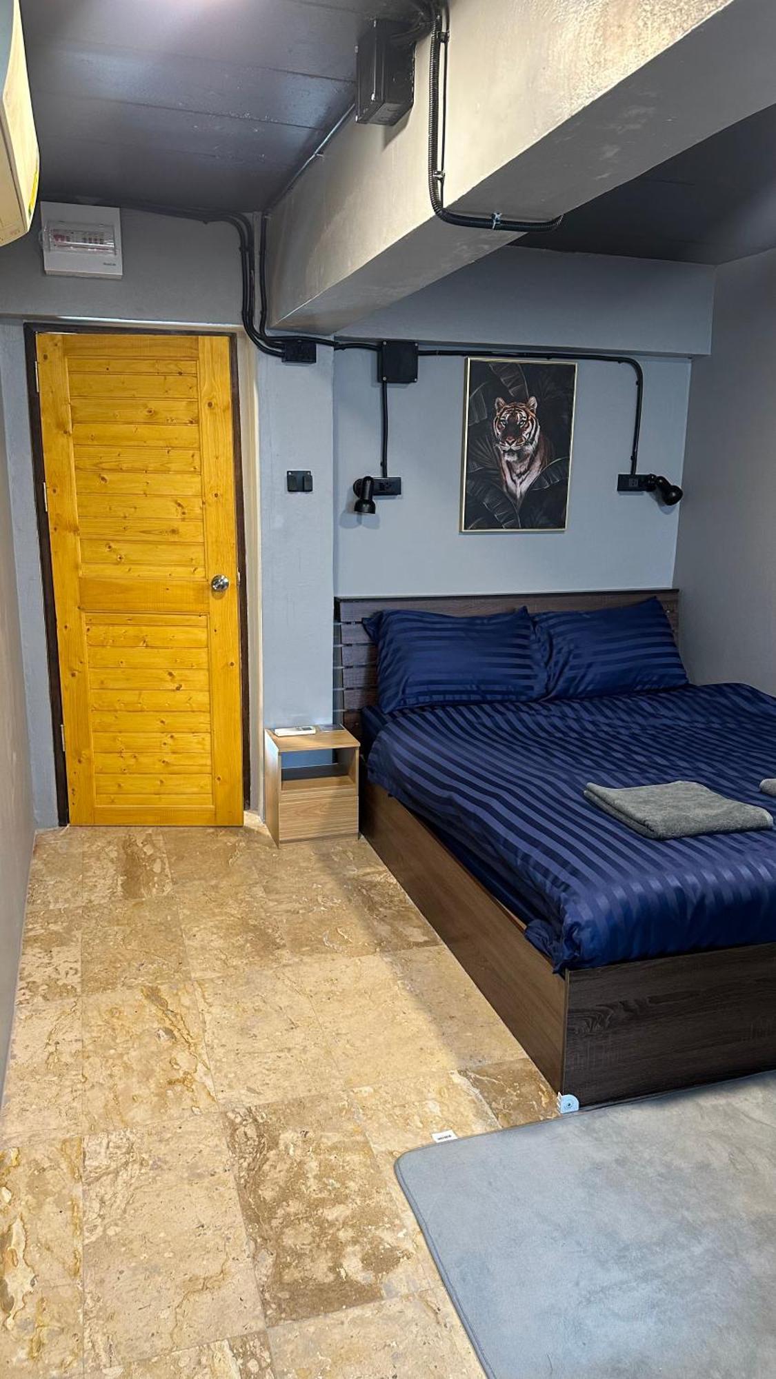 Champagne Hostel & Cafe Pattaya Zewnętrze zdjęcie