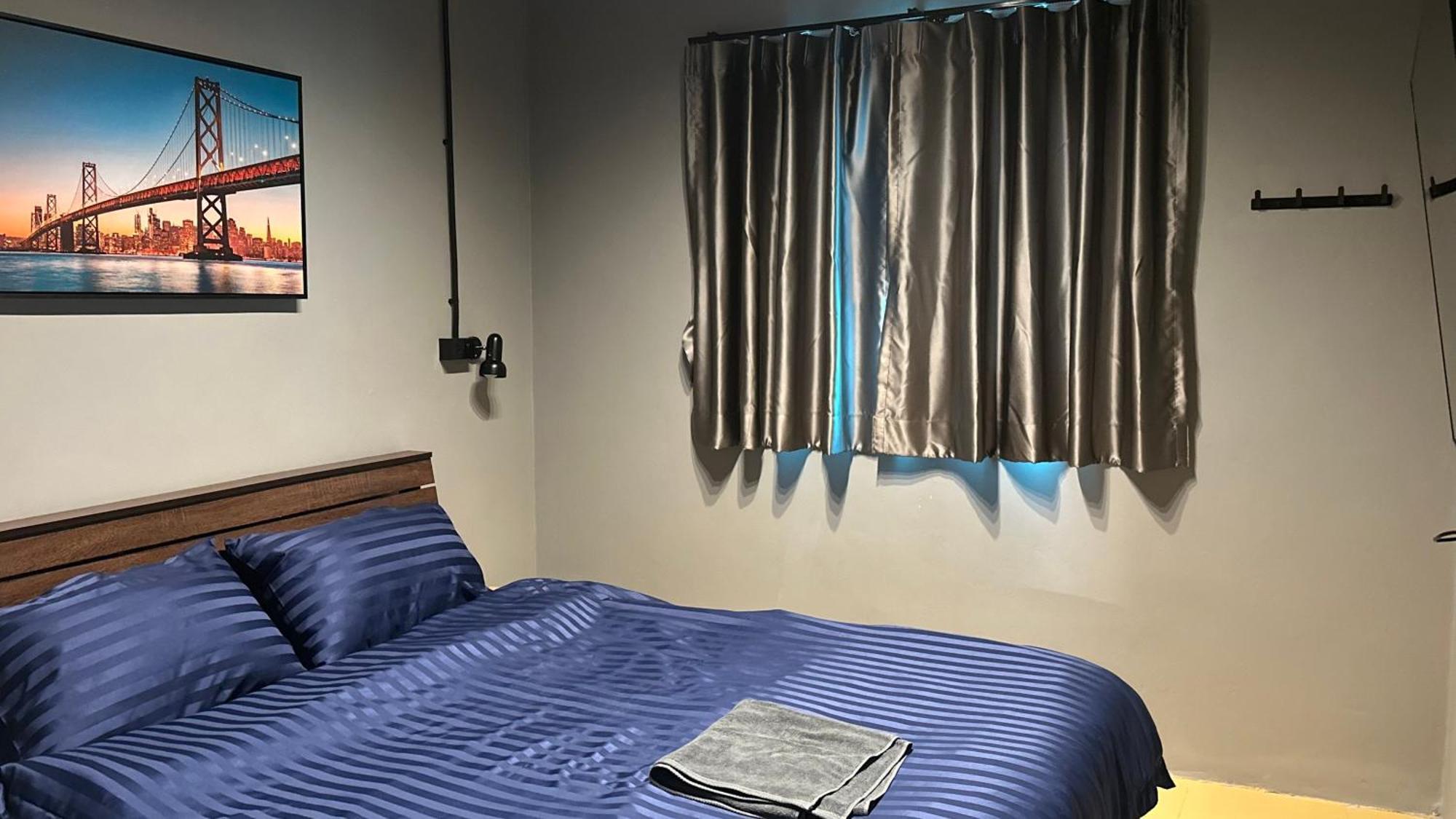 Champagne Hostel & Cafe Pattaya Zewnętrze zdjęcie